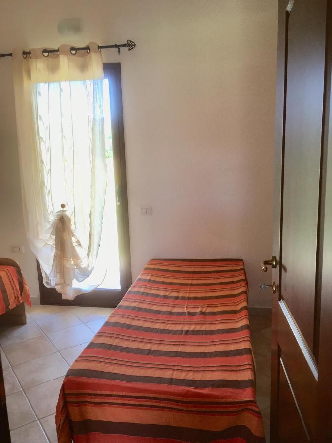 Residence S'Oggiastrone Танаунела Екстериор снимка