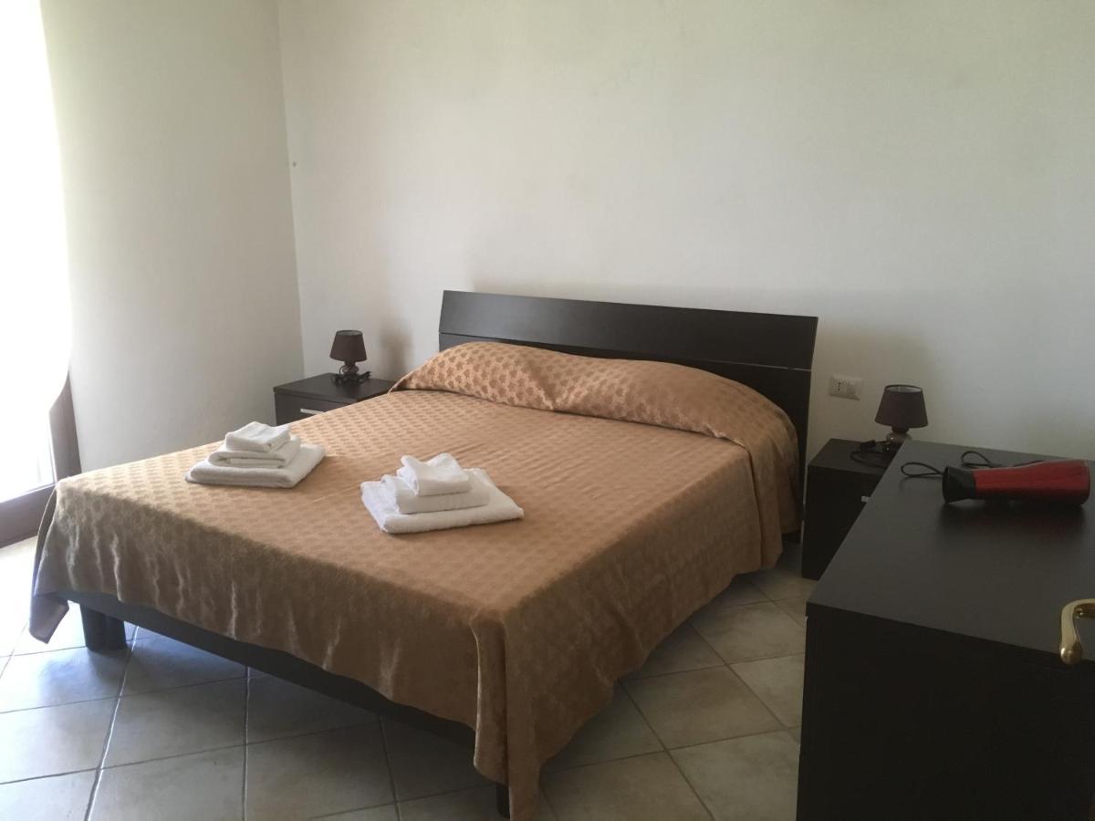 Residence S'Oggiastrone Танаунела Екстериор снимка
